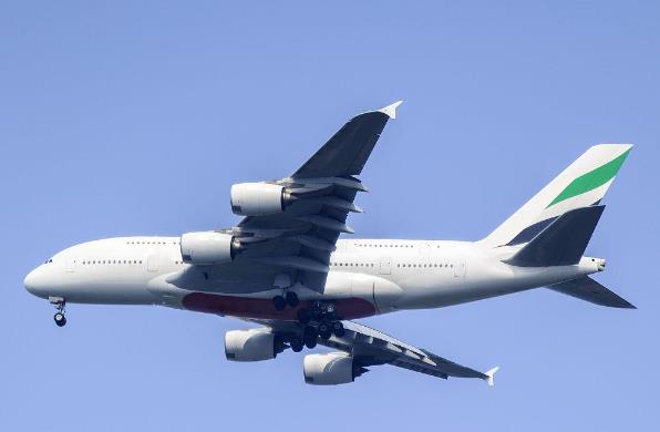 英國空運(yùn)價(jià)格的變動受到了哪些因素的影響？